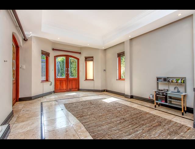 4 BEDROOM HOUSE FOR SALE IN BRYANSTON